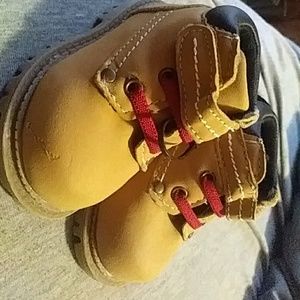 Infant boots size 2 NEVER WORN